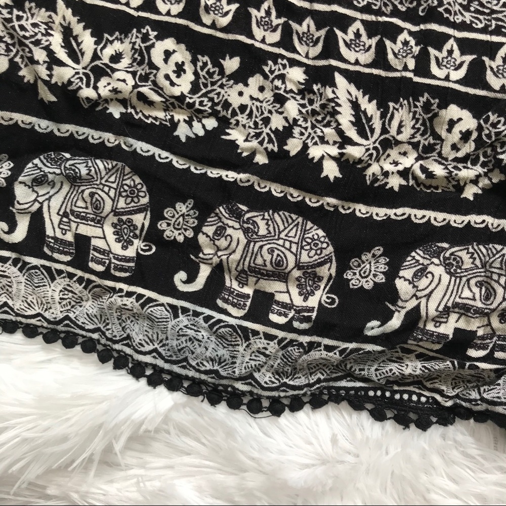 Vintage Pattern Romper With Pockets - image 4